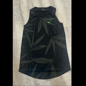 Nike Dri Fit Tank Size medium